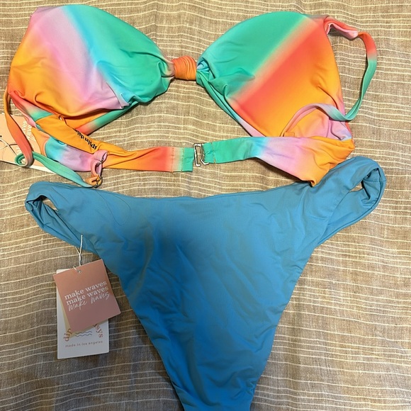 Dippin’ Daisys bikini set - Picture 5 of 7